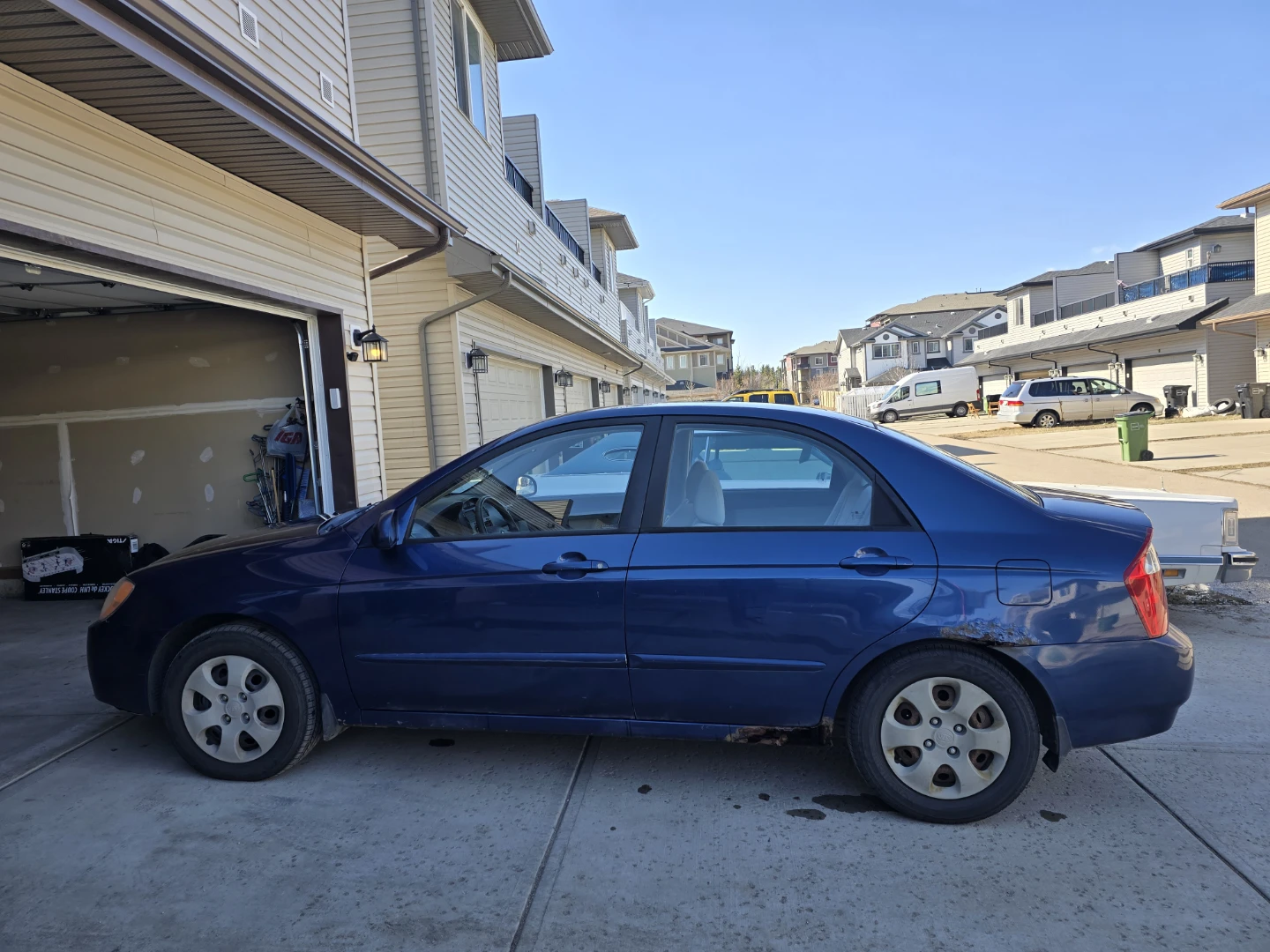 2005 Kia Spectra LX Sedan - photo 3
