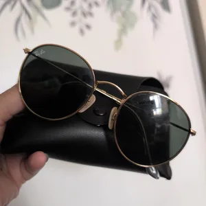 Ray-Ban Sunglasses with Case