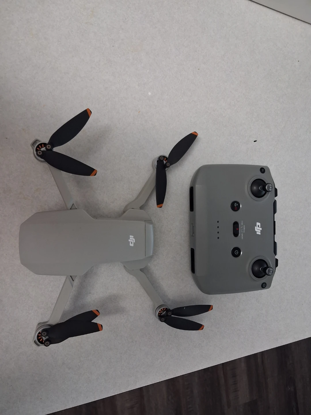 DJI Mini 2 SE Drone with Controller and Accessories