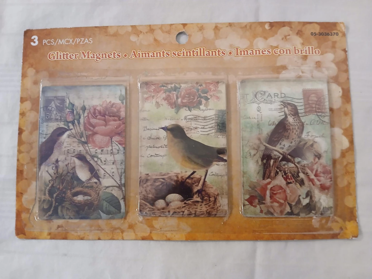 2 Sets  of 3 Glitter Magnets with Vintage Designs. $3 each pk. - photo 3