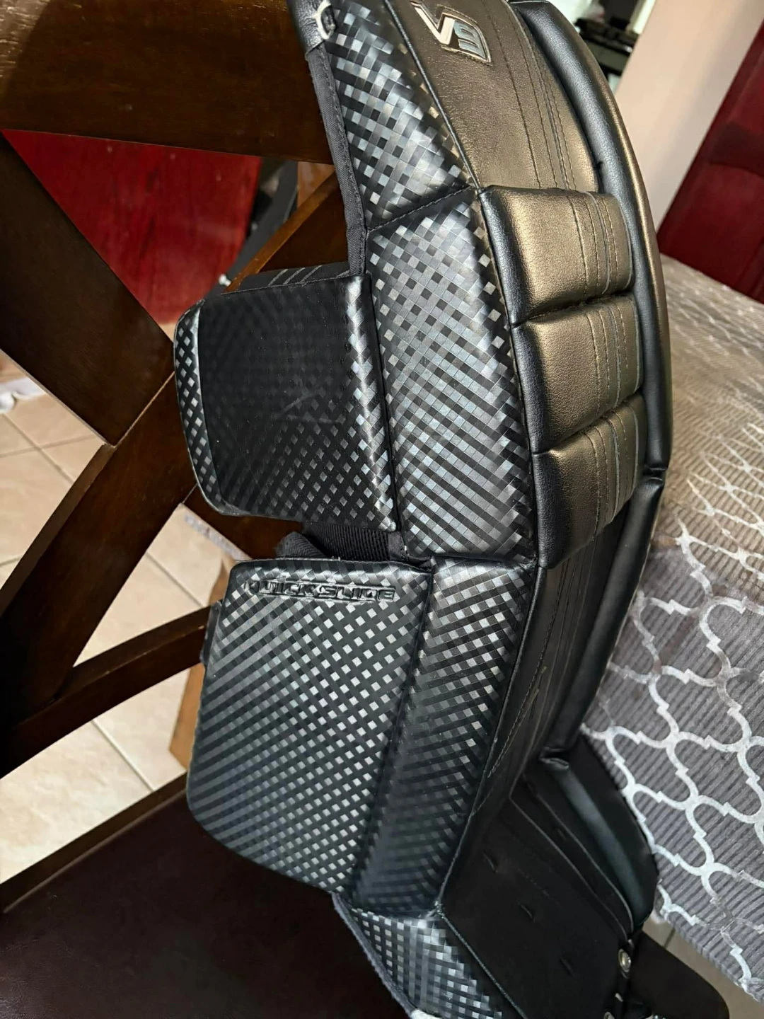 Vaughn Velocity V9 Goalie Leg Pads - photo 2