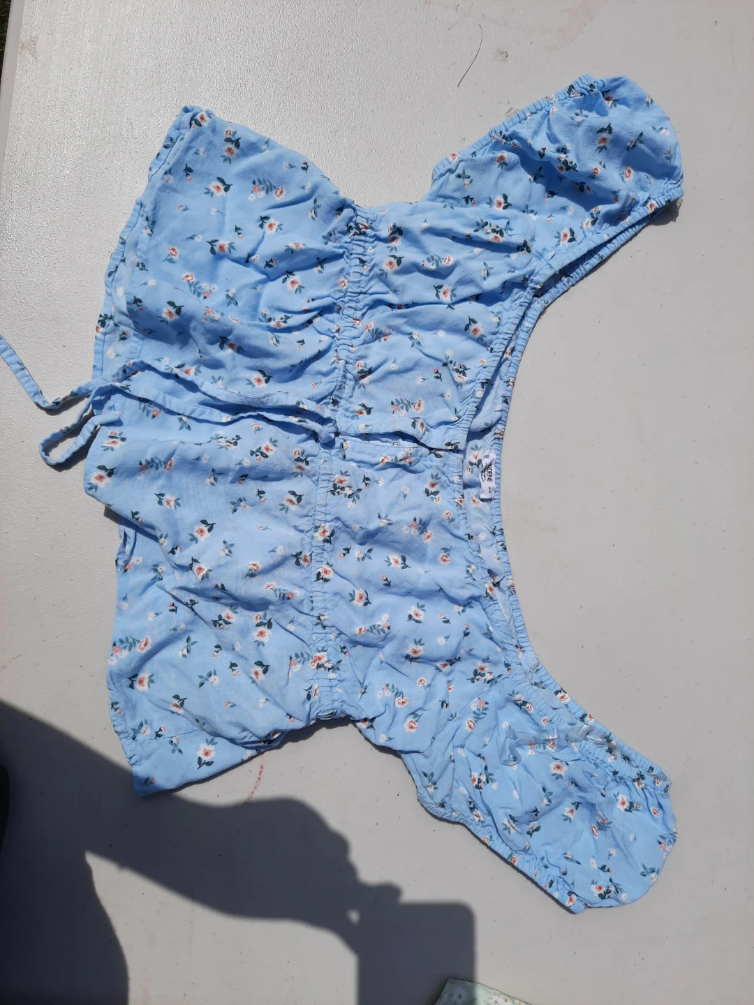 Blue floral ruched crop top