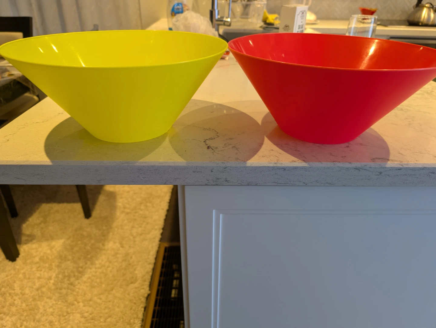 Red  and green large Plastic Bowl - photo 2