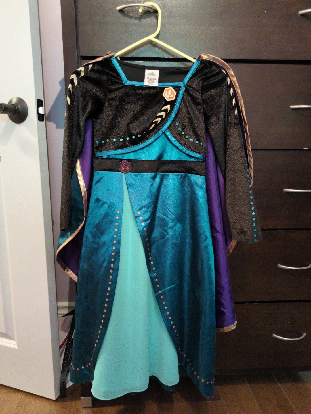 Size 5/6 Disney Frozen Anna Dress Costume