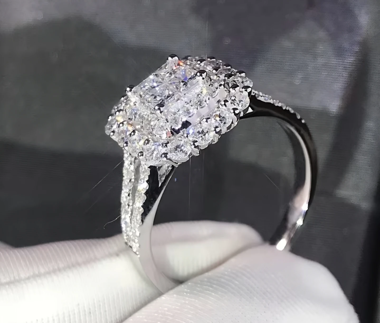 Elegant Silvery Immitation Cubic Zirconia Square Design Ring - photo 2