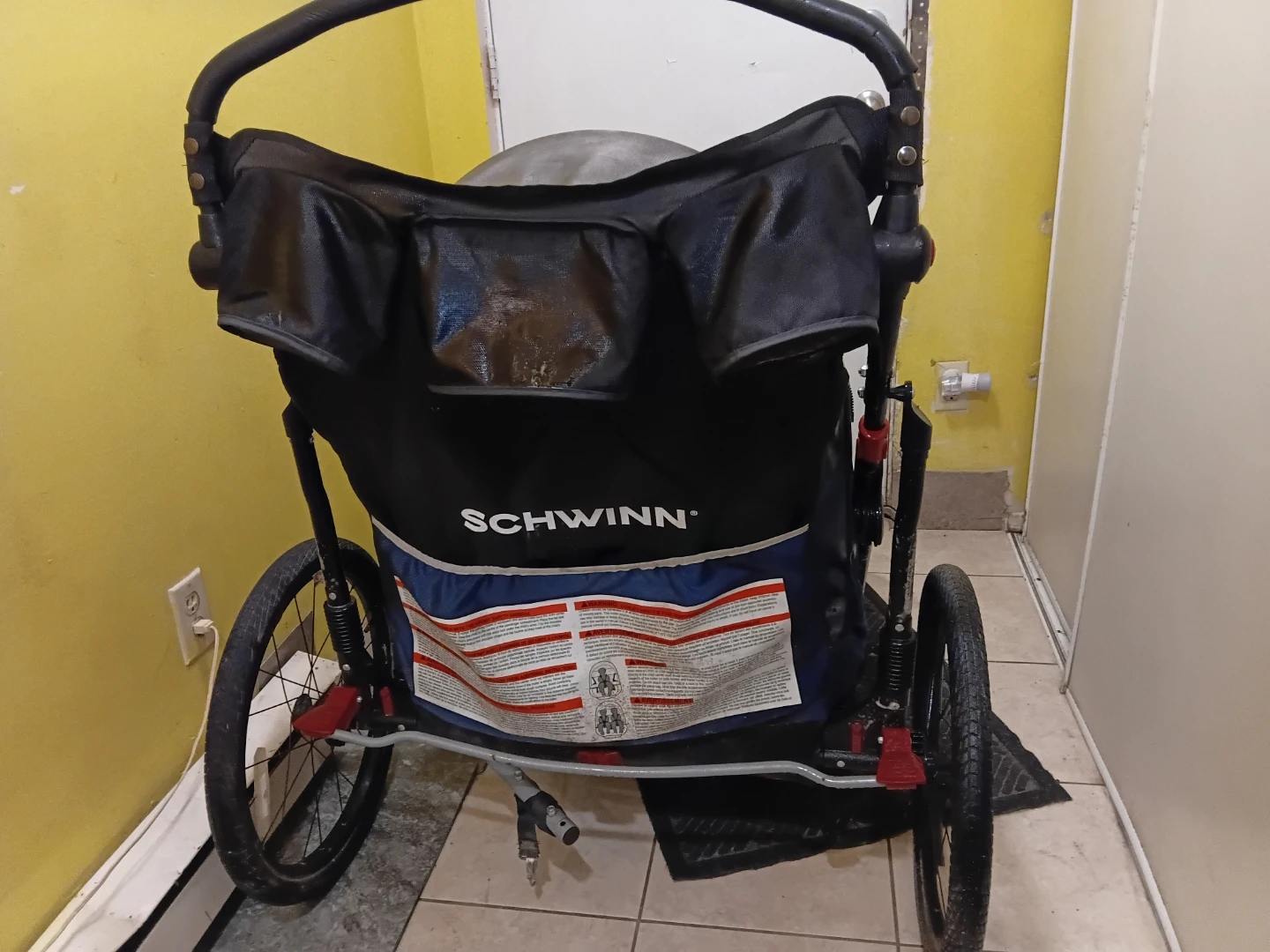 Schwinn Jogging Stroller - photo 2