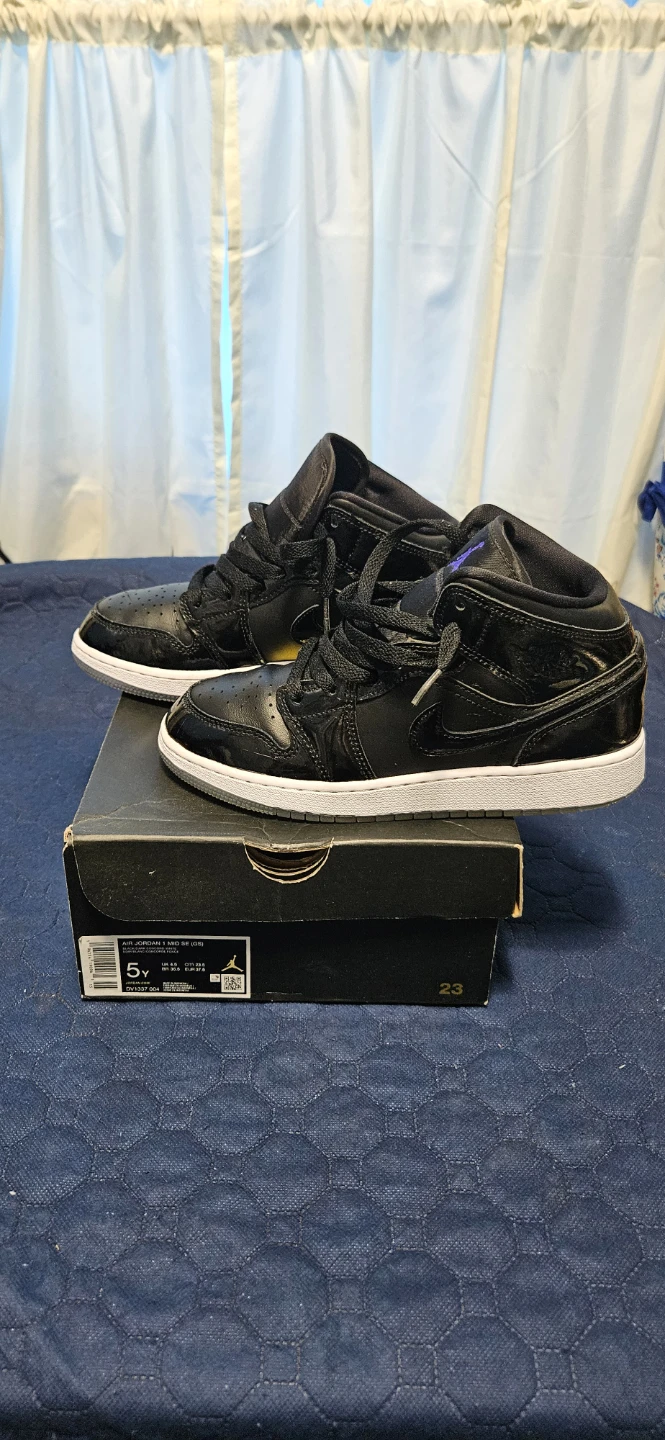 Air Jordan 1 Mid SE (GS) Black/Purple Youth Size 5Y - photo 4