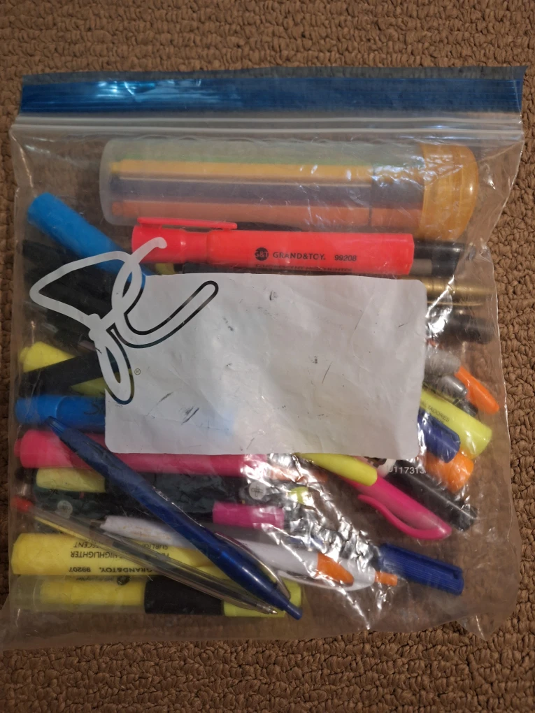 Assorted Markers, pens and Highlighters - photo 2