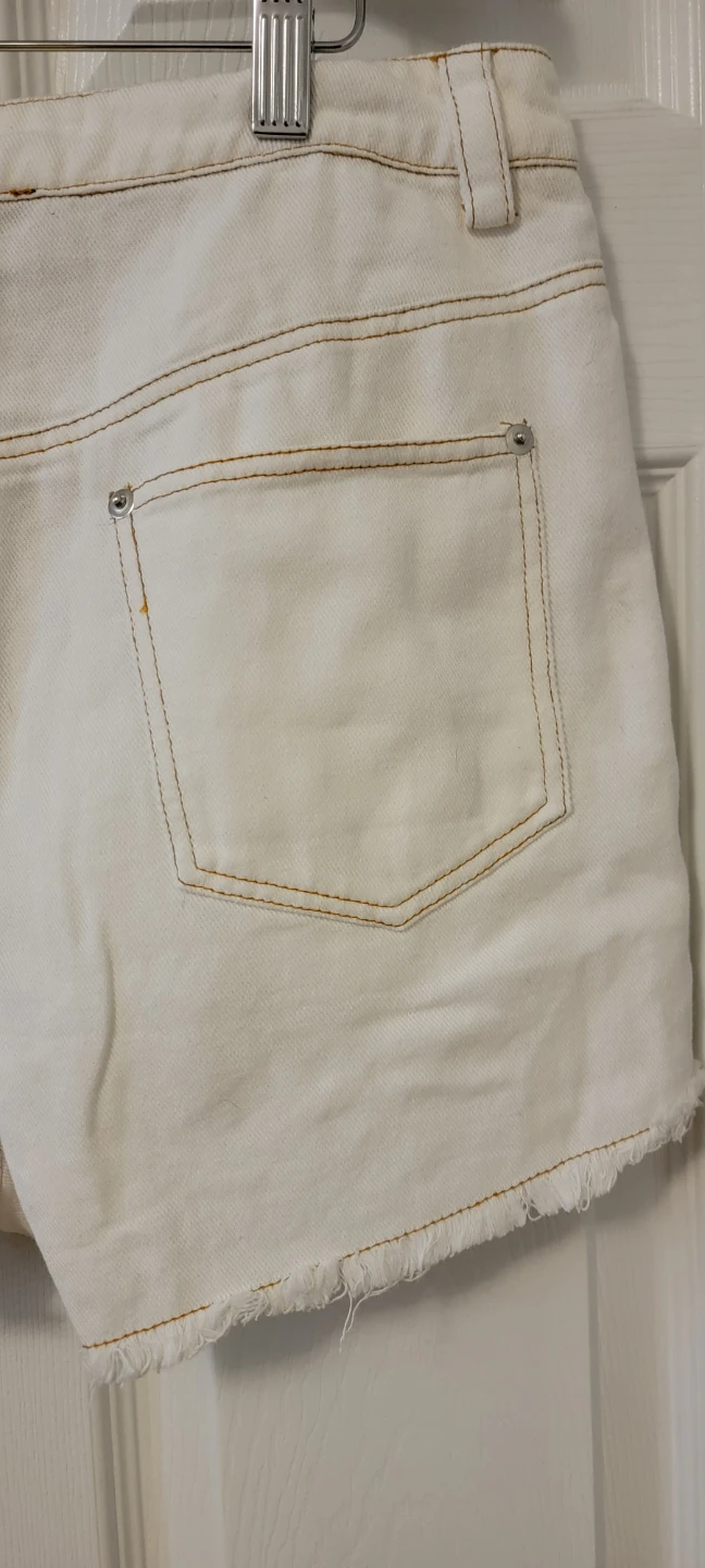 En Saison White Denim Shorts Size M - photo 3