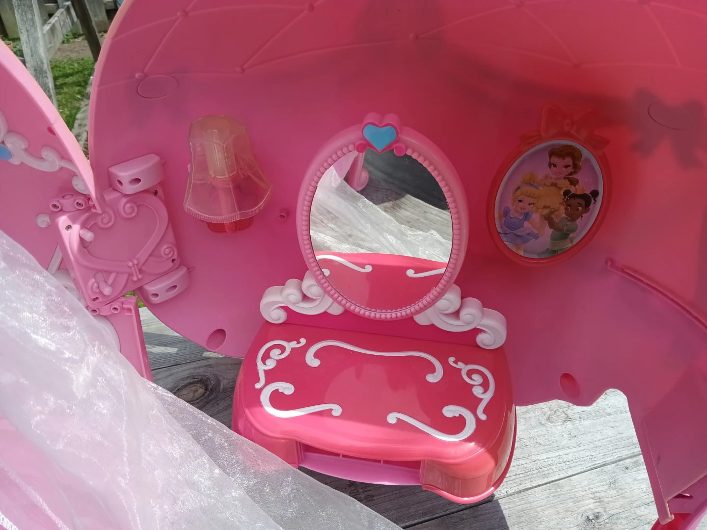 Disney Princess Carriage Bed and Vanity Playset - photo 4