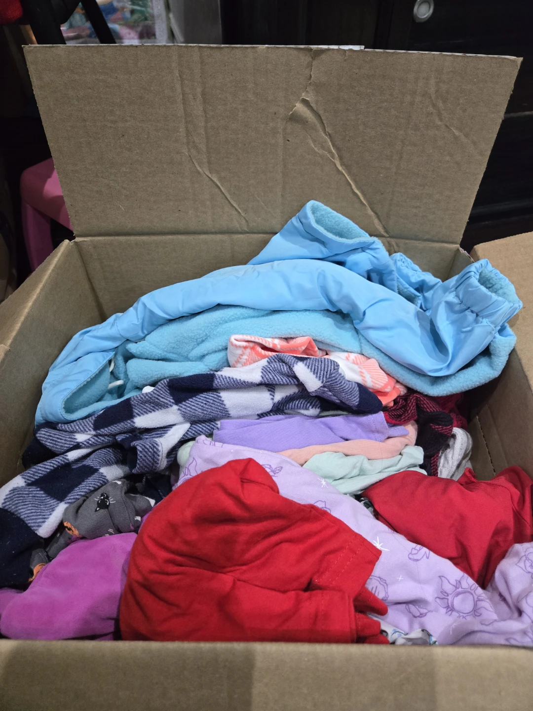 Bundle of assorted kids' clothing