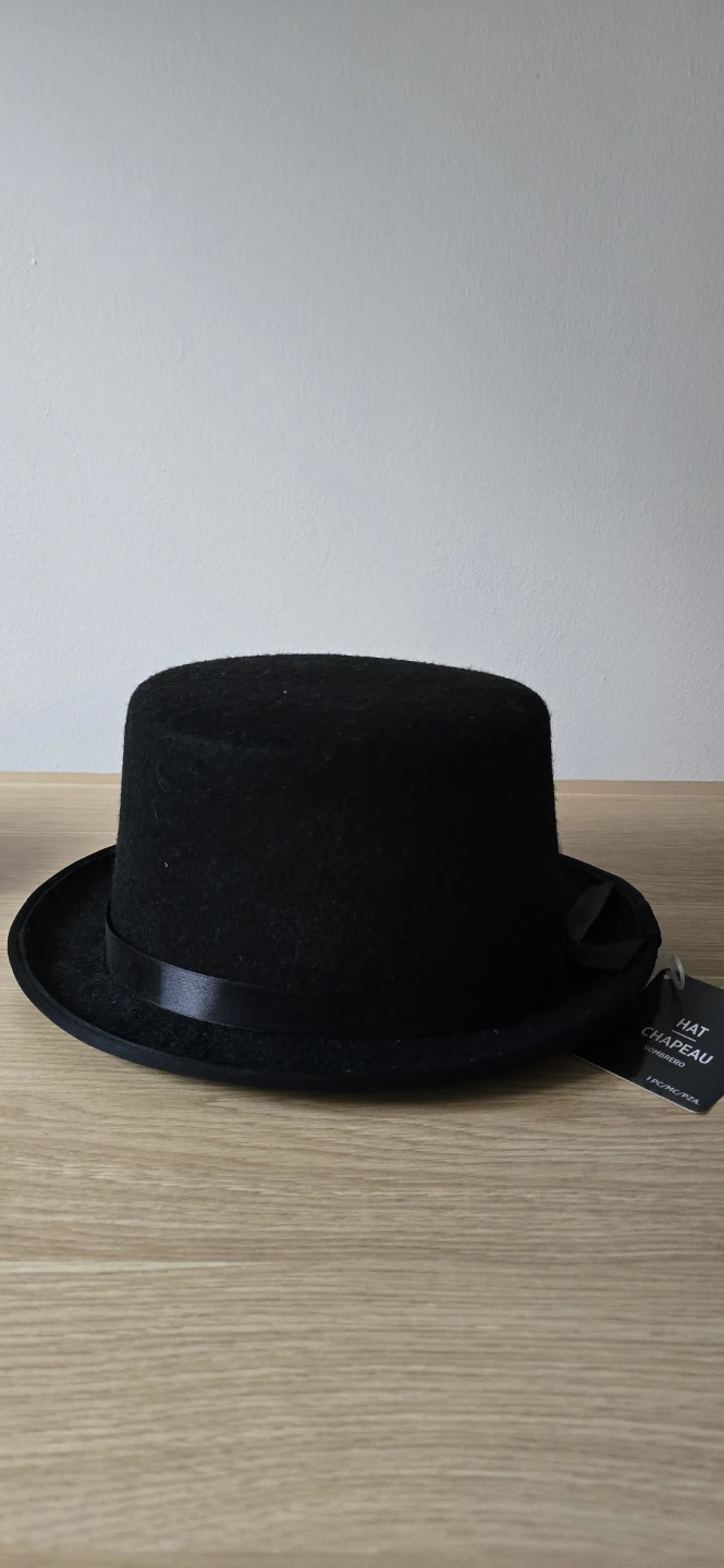 Black Top Hat