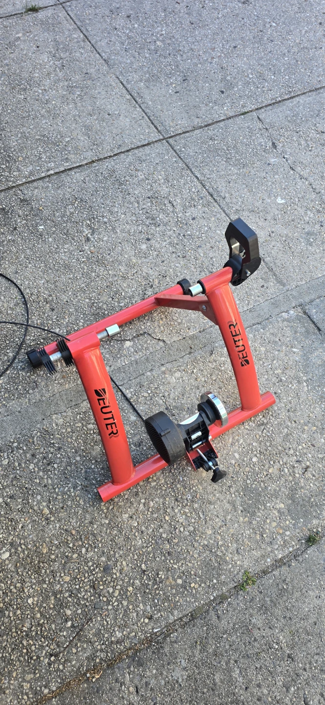 Red Deuter Bicycle Turbo Trainer
