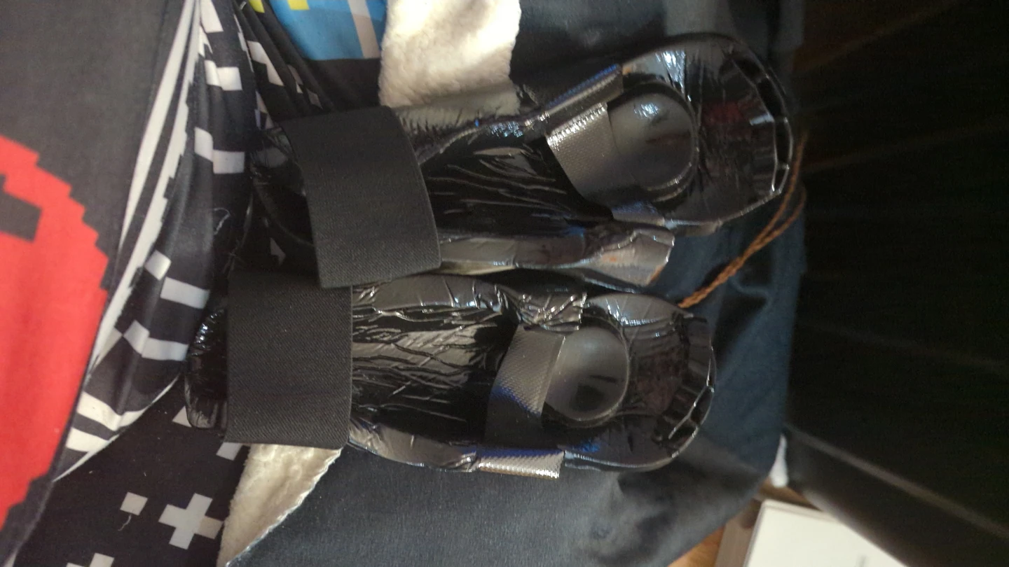 Century Martial Arts Sparring Gloves - photo 2