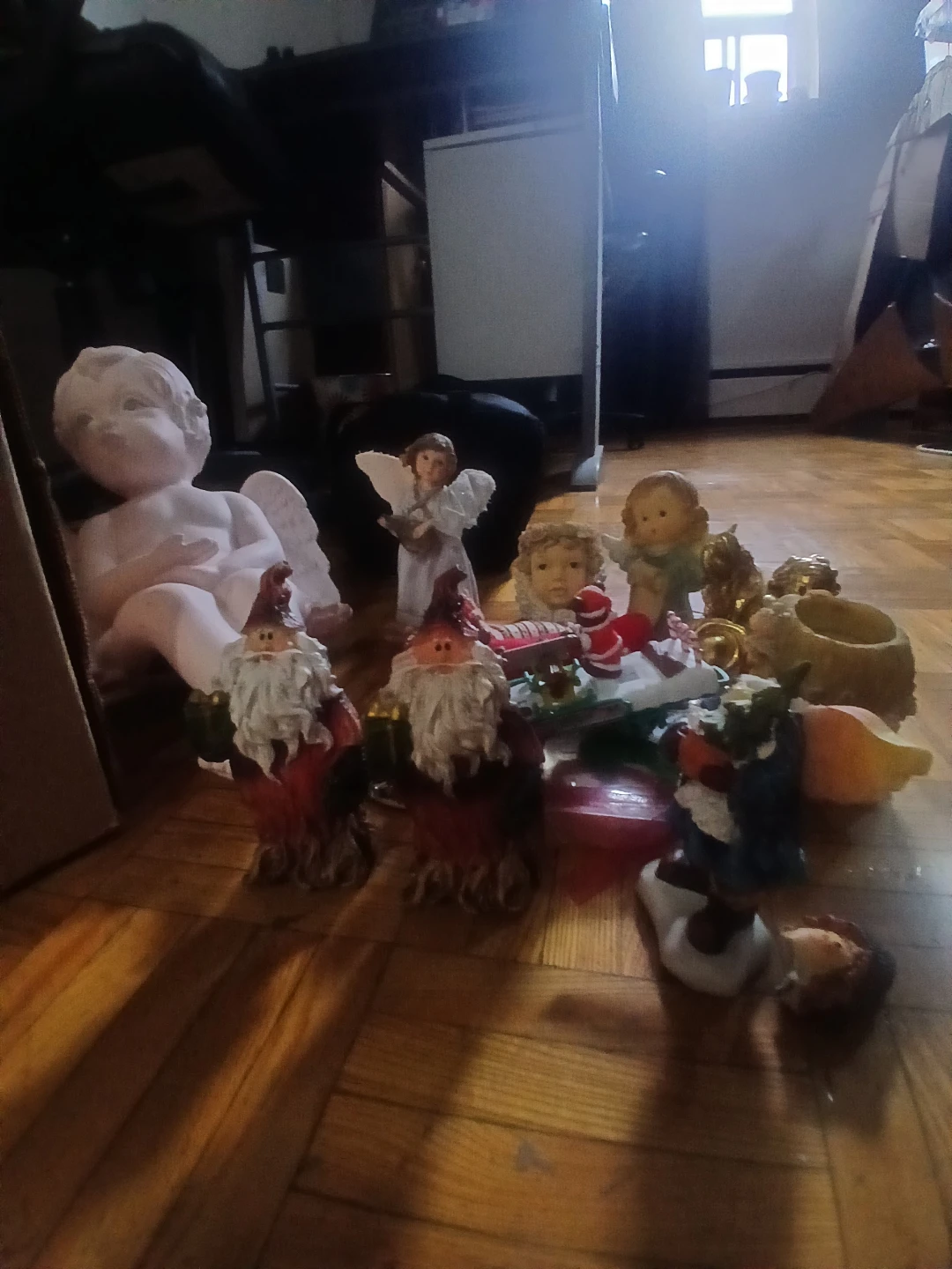 Angel Figurines and small Christmas decor - photo 2