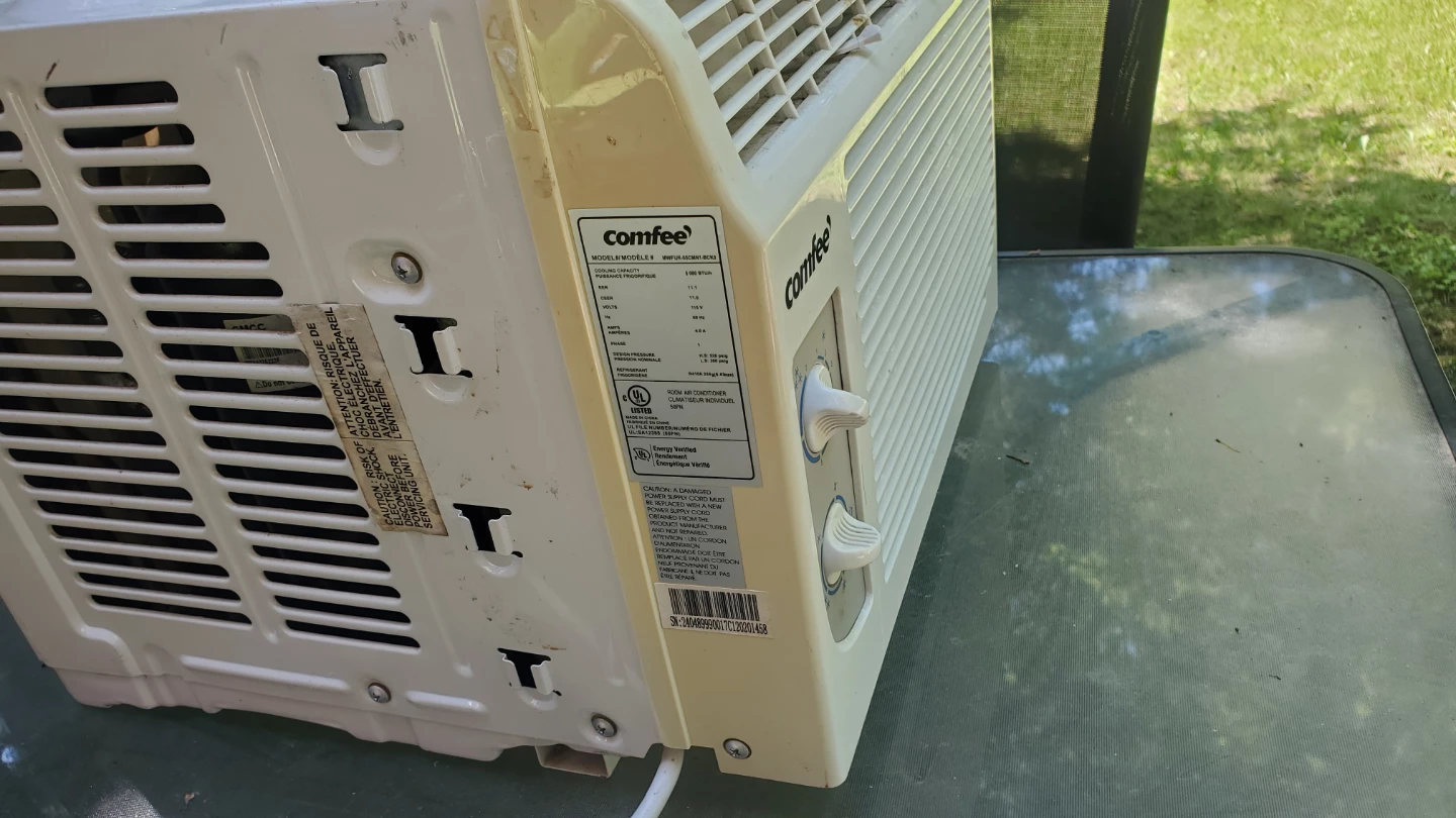Comfee Window Air Conditioner - photo 3
