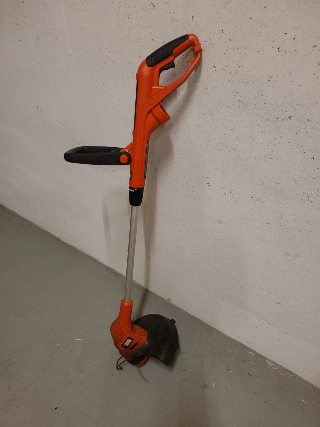 Black & Decker GH710 String Trimmer