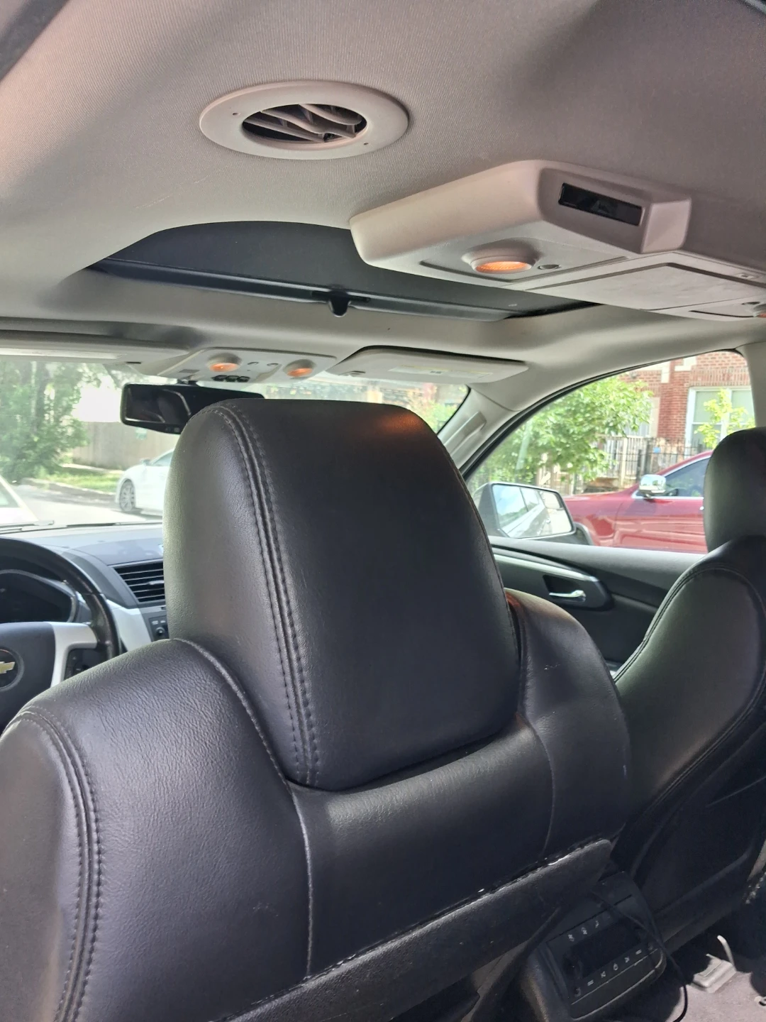 2011 Chevrolet Traverse LT AWD SUV - photo 5