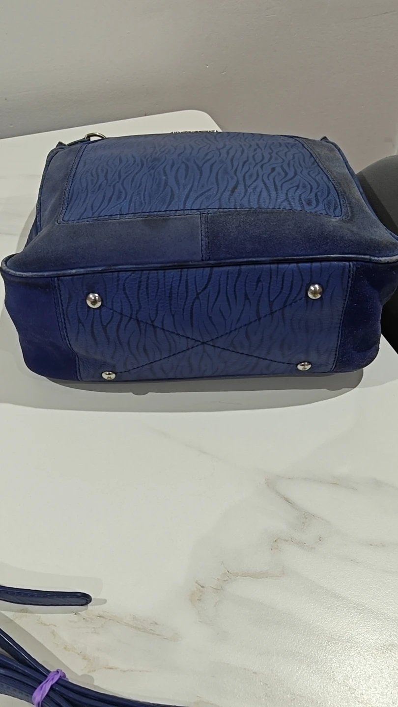 Woods Blue Leather Handbag with Shoulder Strap - photo 4