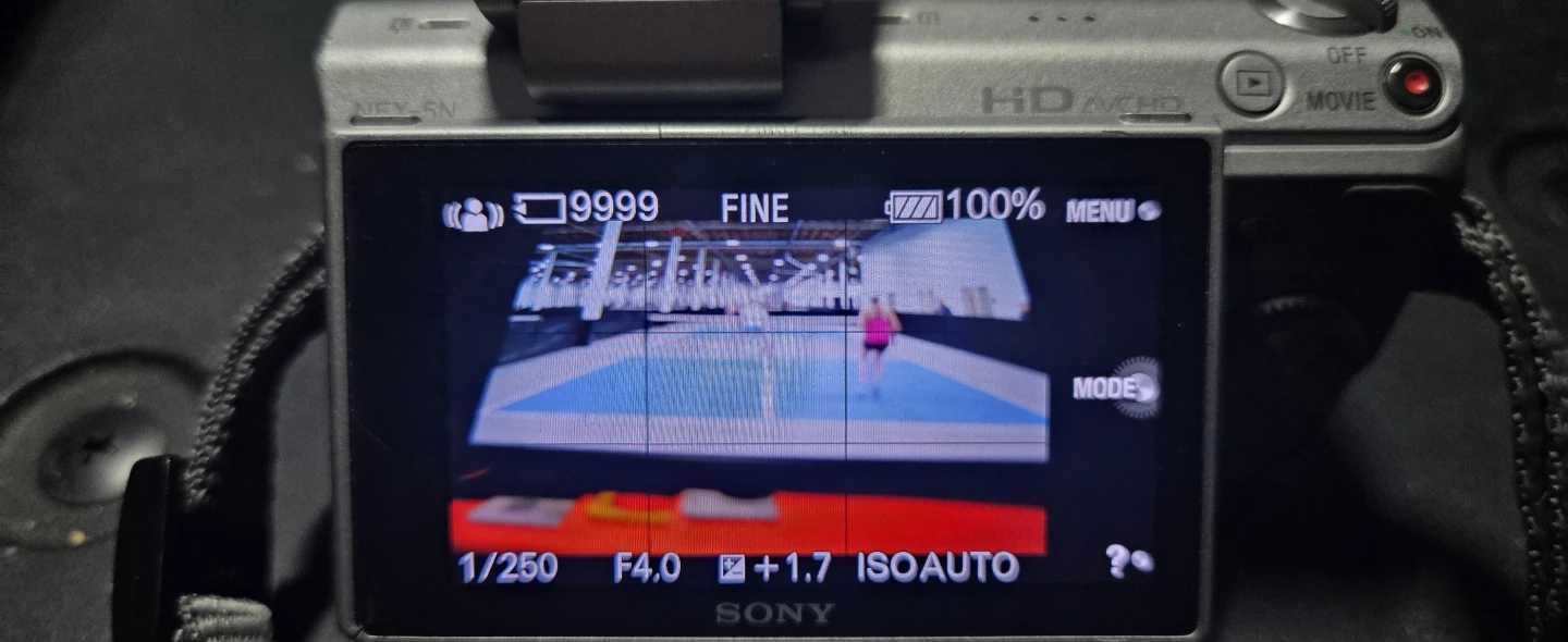 Sony Nex5n Pocket DSLR Camera w/18-55mm Sony lens & Flash - photo 4