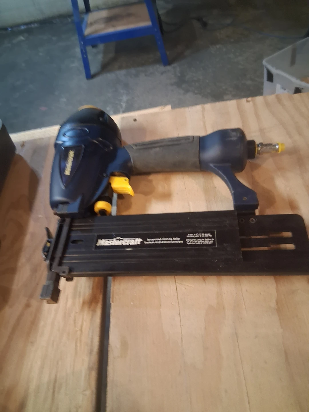 Mastercraft Air-Powered Finishing Nailer