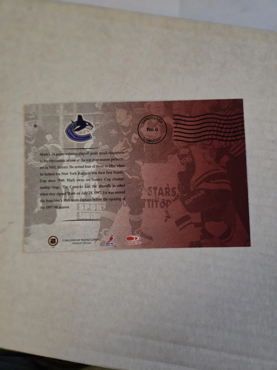 1997-98 Vancouver Canucks Mark Messier Hockey Card - photo 2