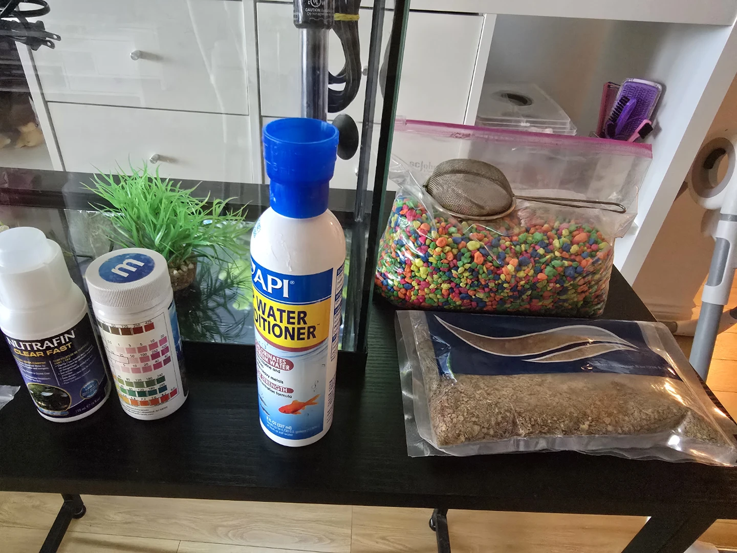 5 Gallon Fish Tank + whole bunddle - Mint condition! - photo 3