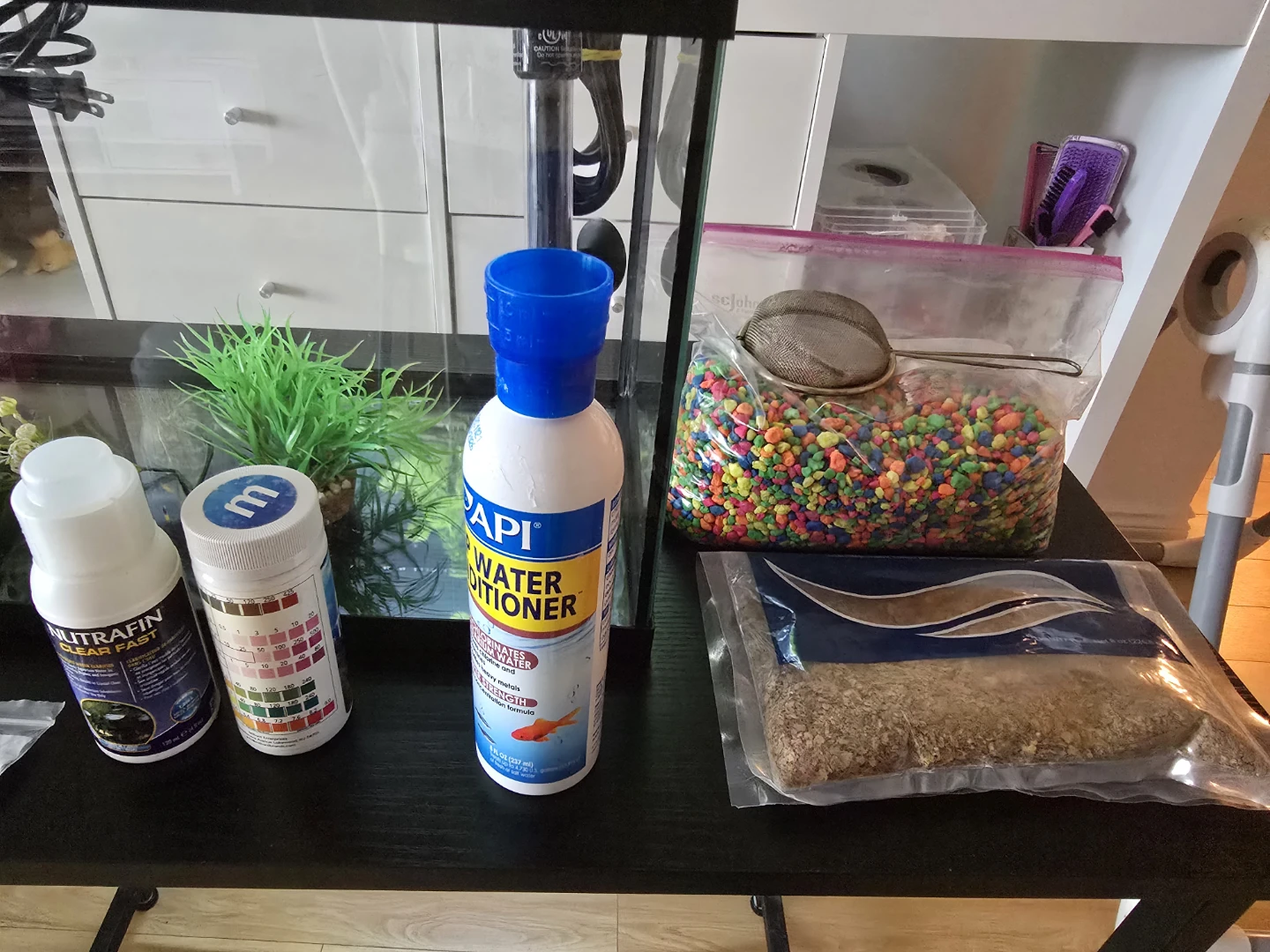 5 Gallon Fish Tank + whole bunddle - Mint condition! - photo 5