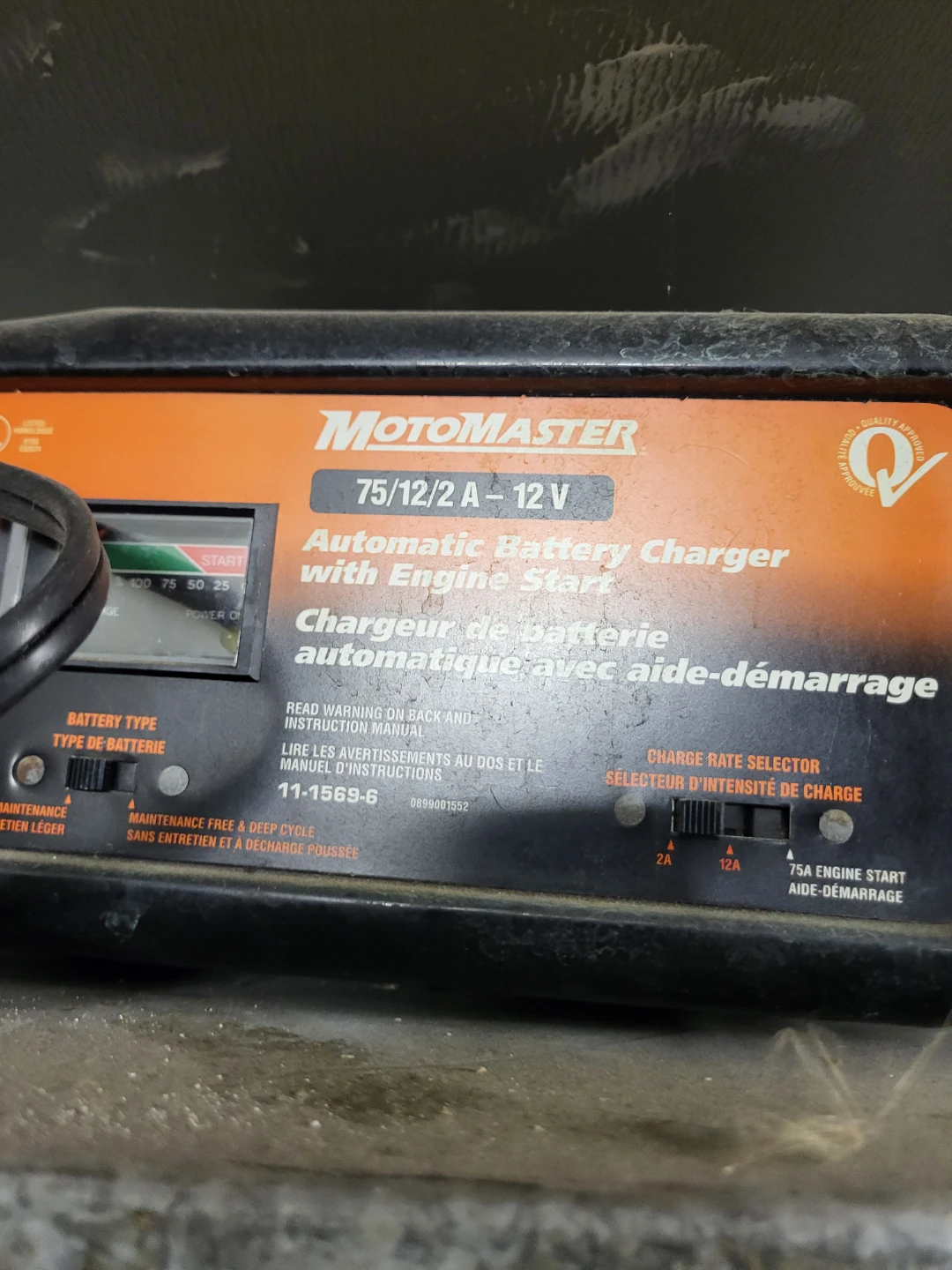 Automatic Battery Charger with Engine Start - photo 2