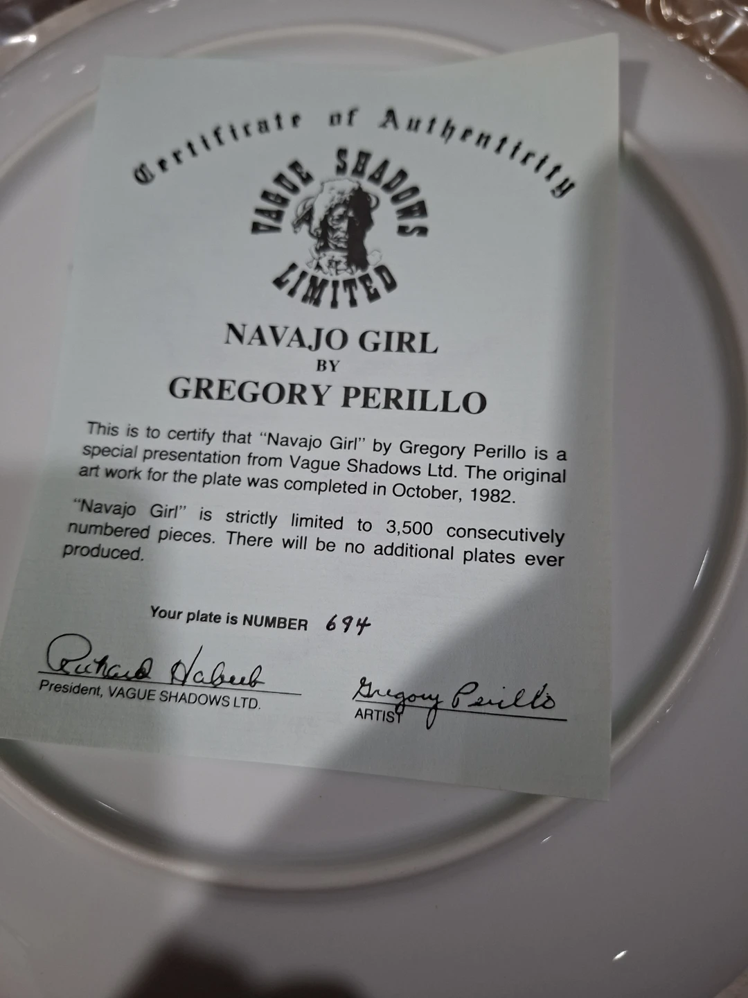 Gregory Perillo "Navajo Girl" Collector Plate - photo 3