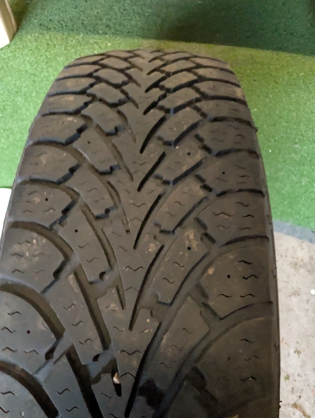 Goodyear Nordic Winter Tire 225/65R17 - photo 4