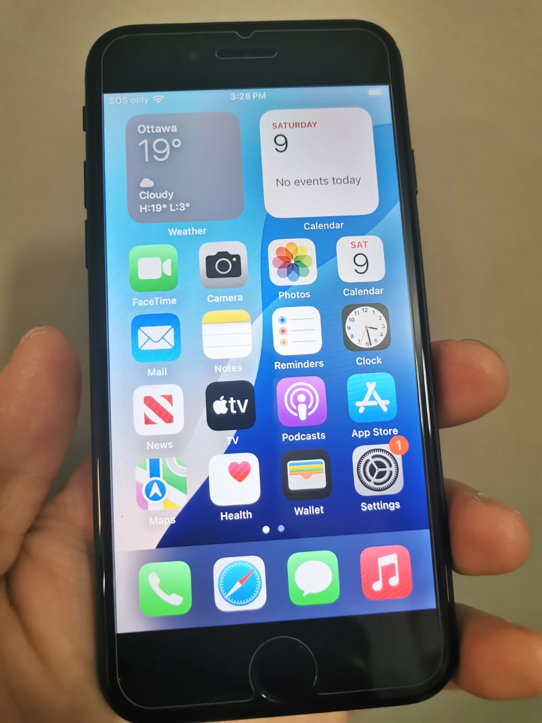 iPhone SE 3 64G Midnight (Locked to Bell Virgin Lucky)