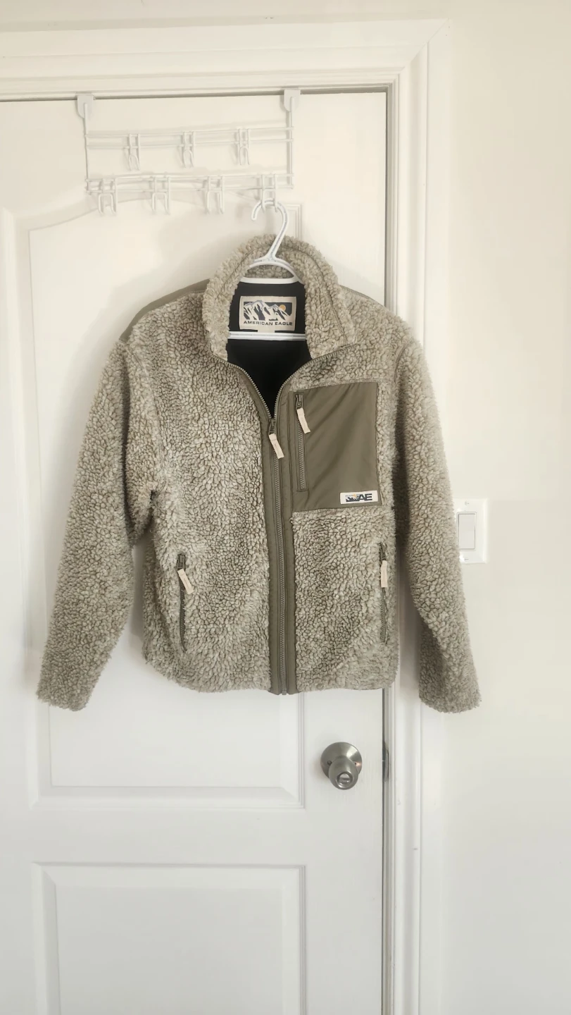 American Eagle Sherpa Jacket - XS Unisex