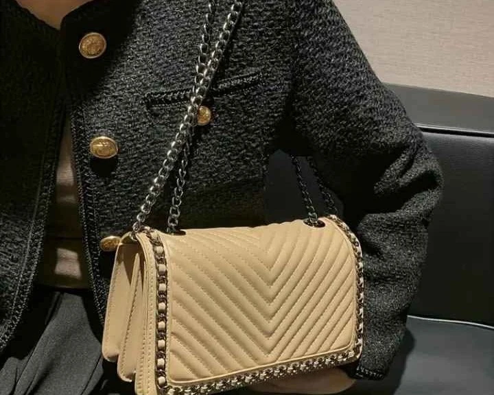 Beige Quilted Chain Shoulder Bag - photo 4