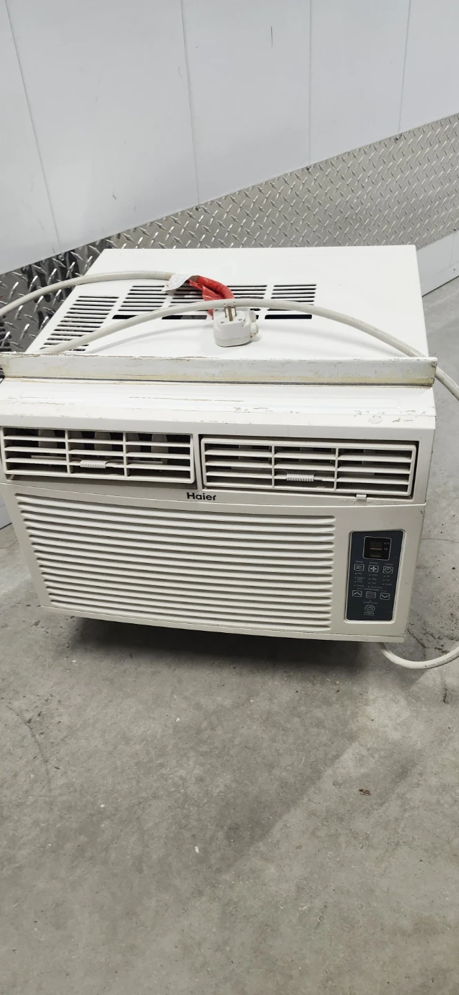 10000 BTU Haier window AC 20*20*14"WDH