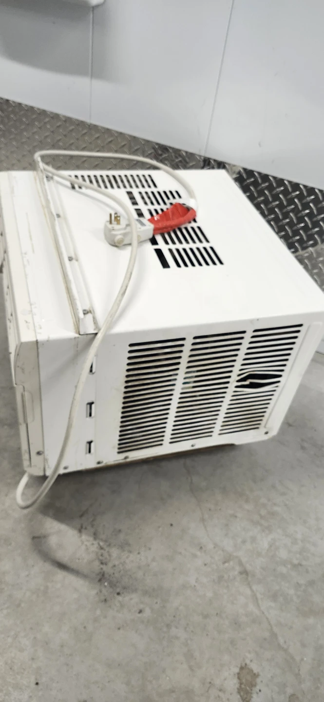 10000 BTU Haier window AC 20*20*14"WDH - photo 2
