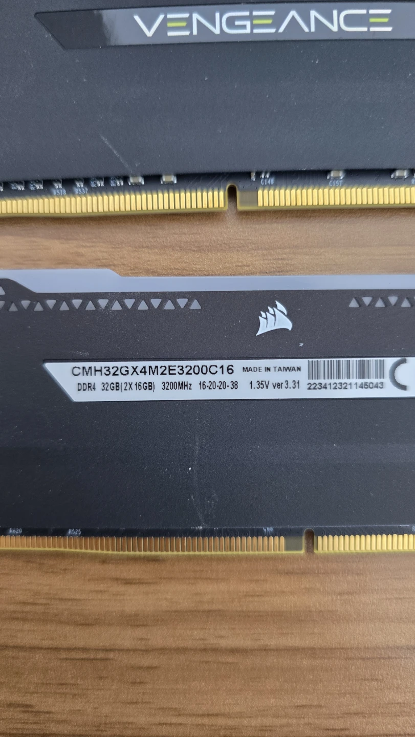 Corsair Vengeance 32GB DDR4 RAM - photo 2