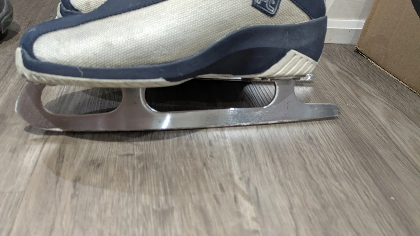 Flowline Figure Skates Size 6 - photo 2