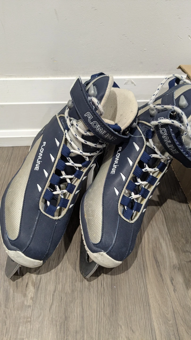 Flowline Figure Skates Size 6 - photo 3