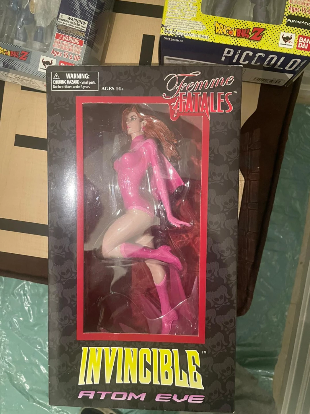 Femme Fatales Invincible Atom Eve Figure