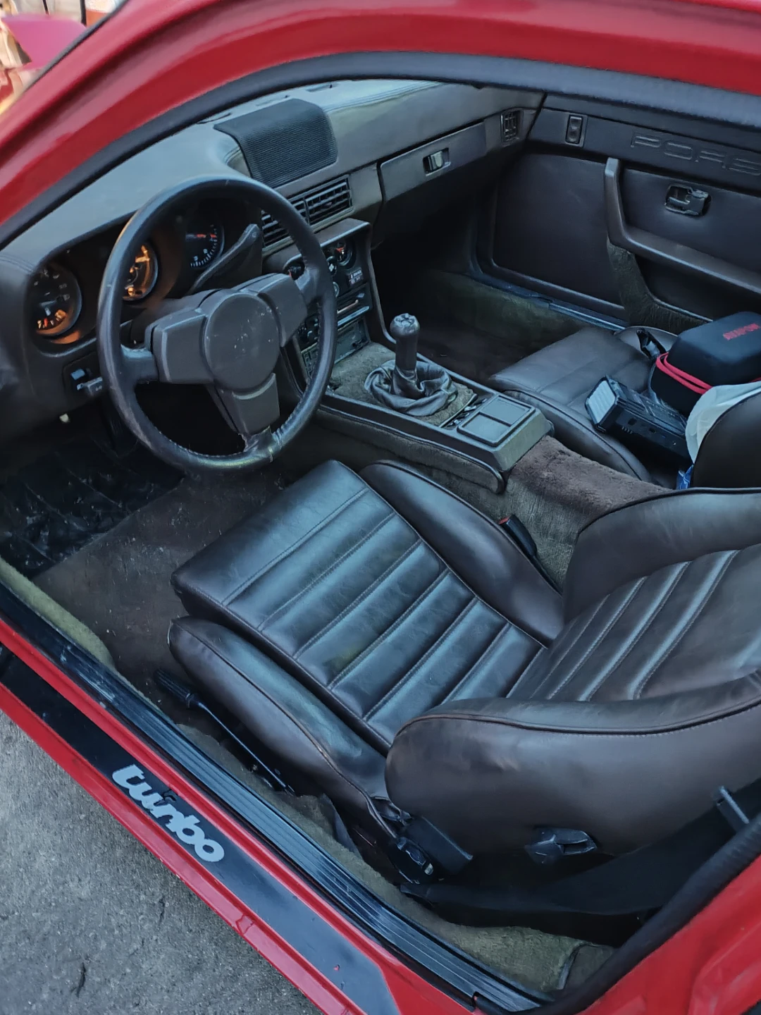Red Porsche 924 Turbo Coupe - photo 3