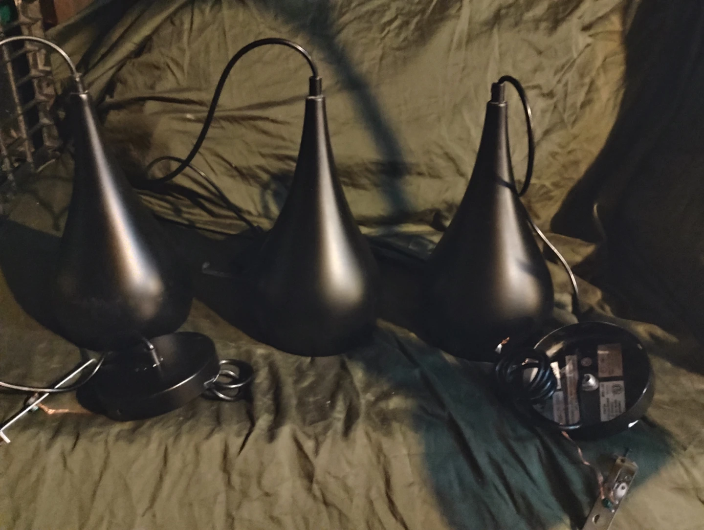 Set of 3 Black Pendant Lights - photo 2