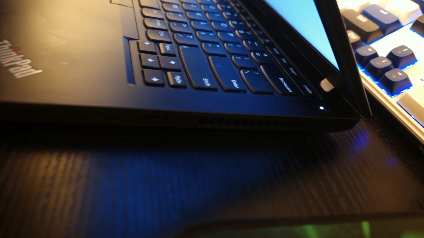 Lenovo ThinkPad Laptop - photo 2
