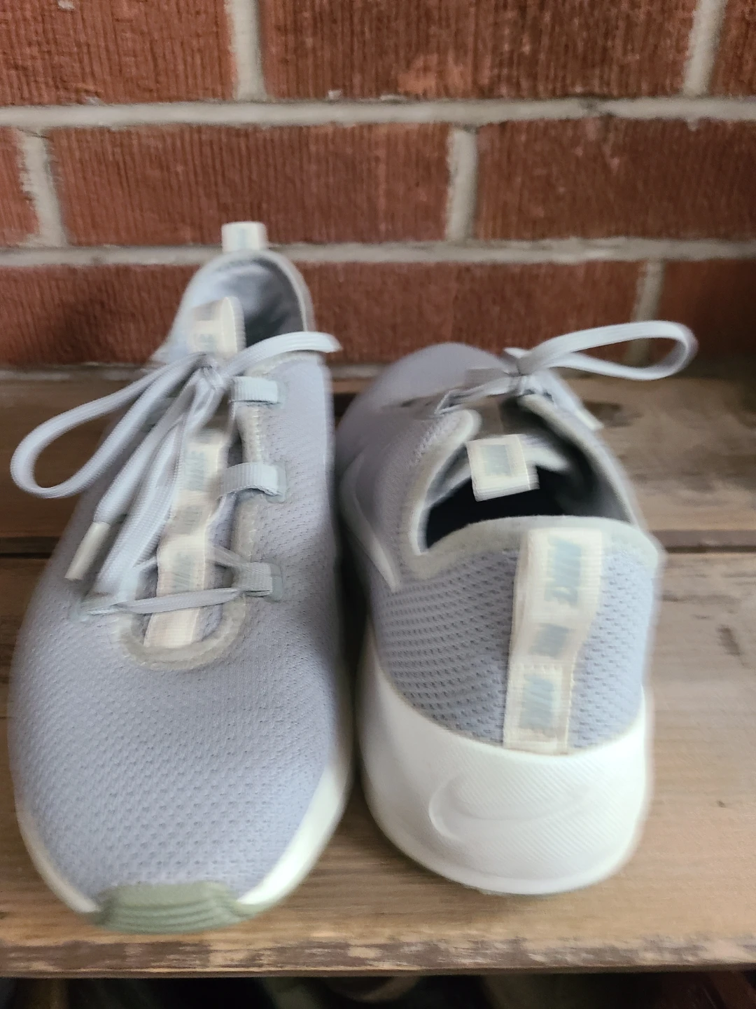 Nike Women's Grey Athletic Shoes Size 9.5 - photo 2