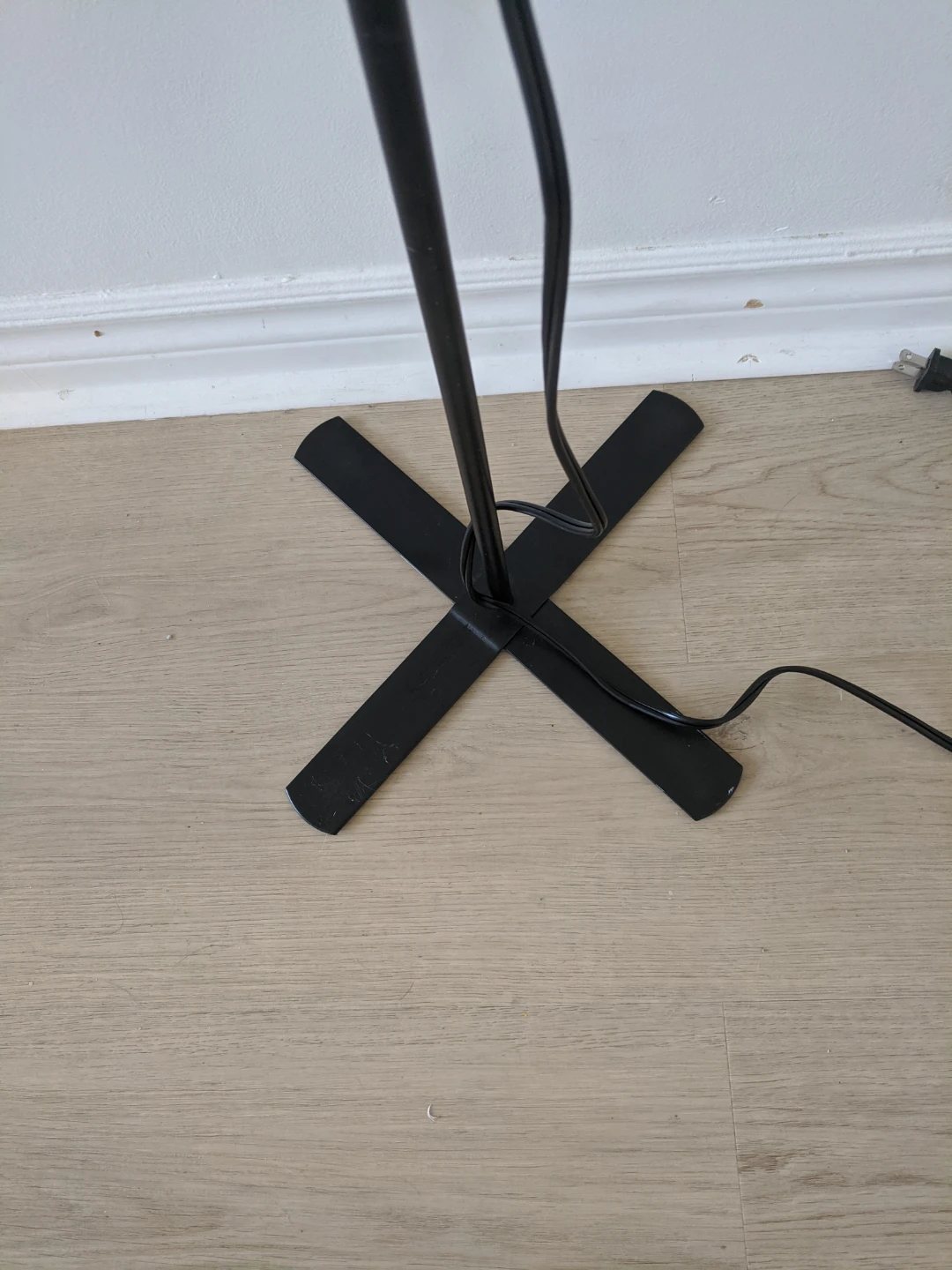 White Floor Lamp - photo 5