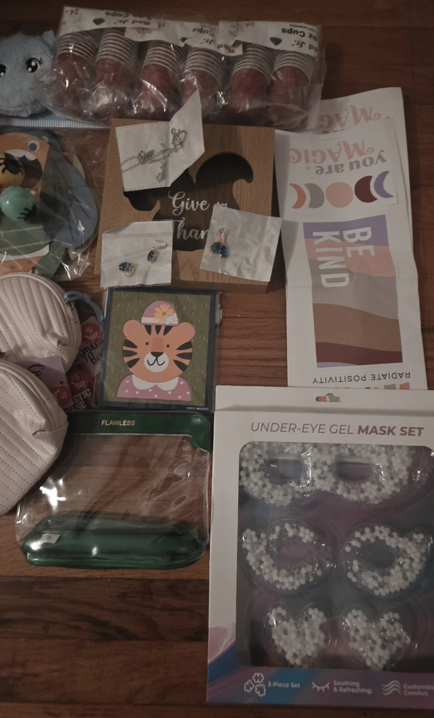 Mixed items lot - photo 3