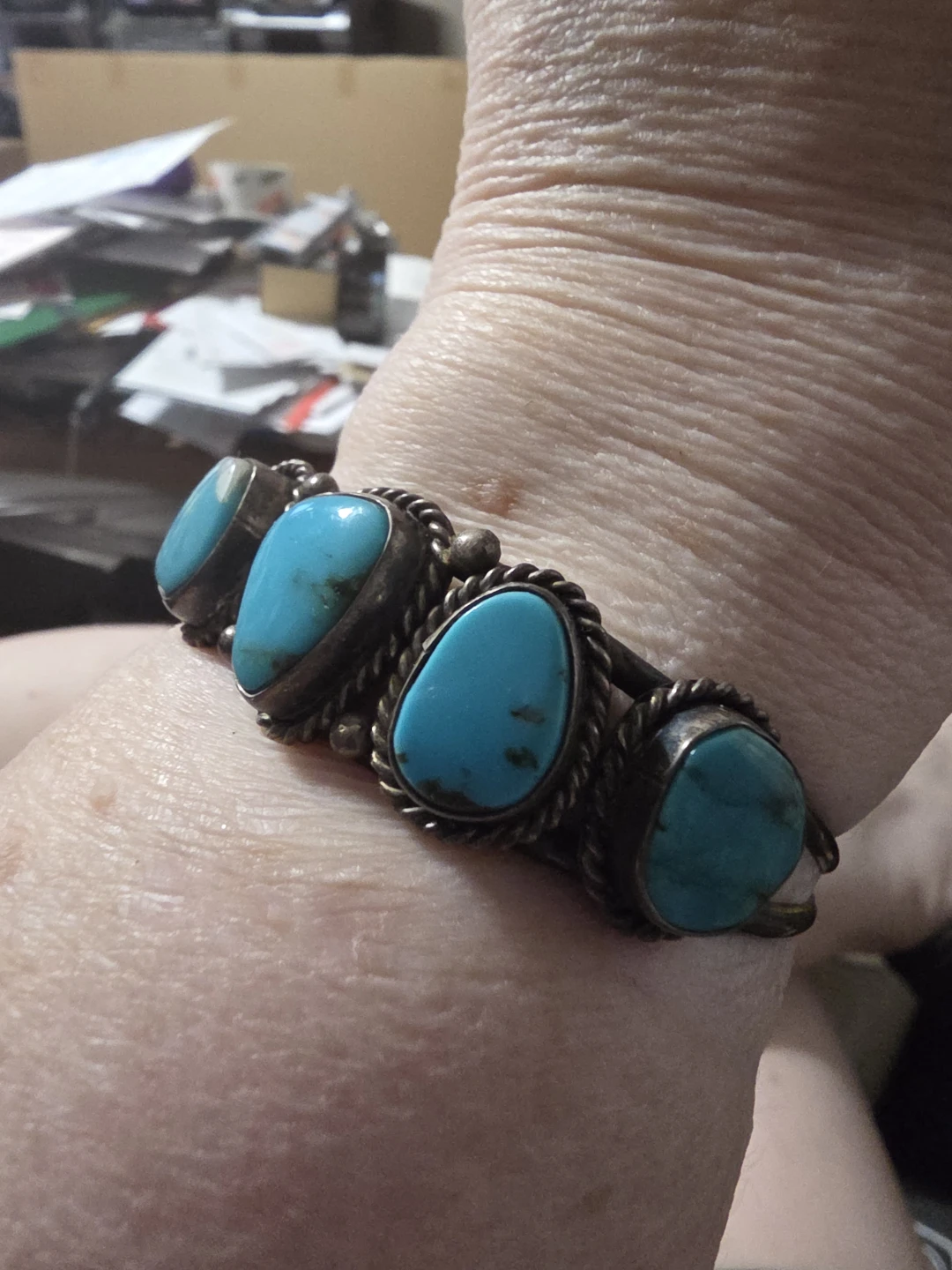 Antique Navajo turquoise and sterling silver cuff bracelet - photo 3
