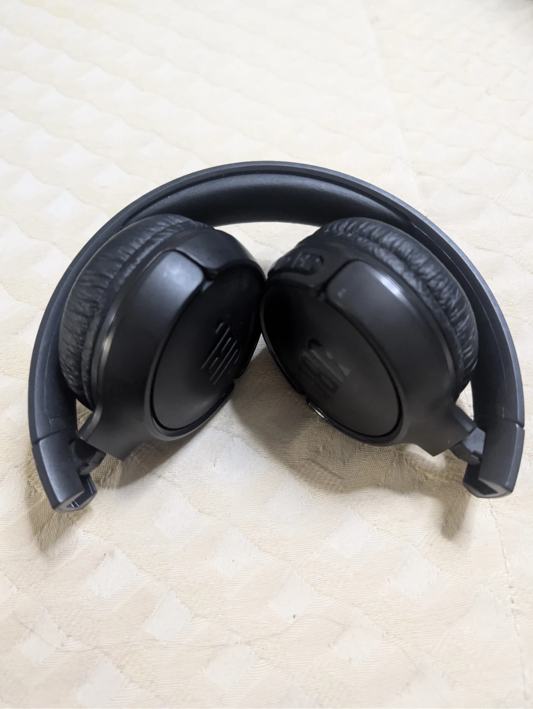 Black JBL On-Ear Headphones - photo 2