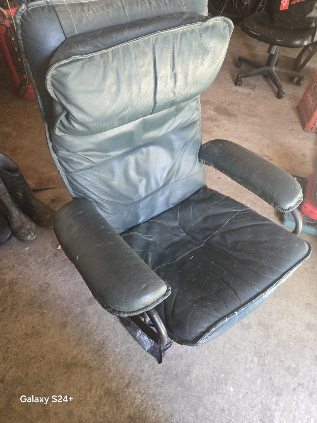Green Leather Recliner Chair