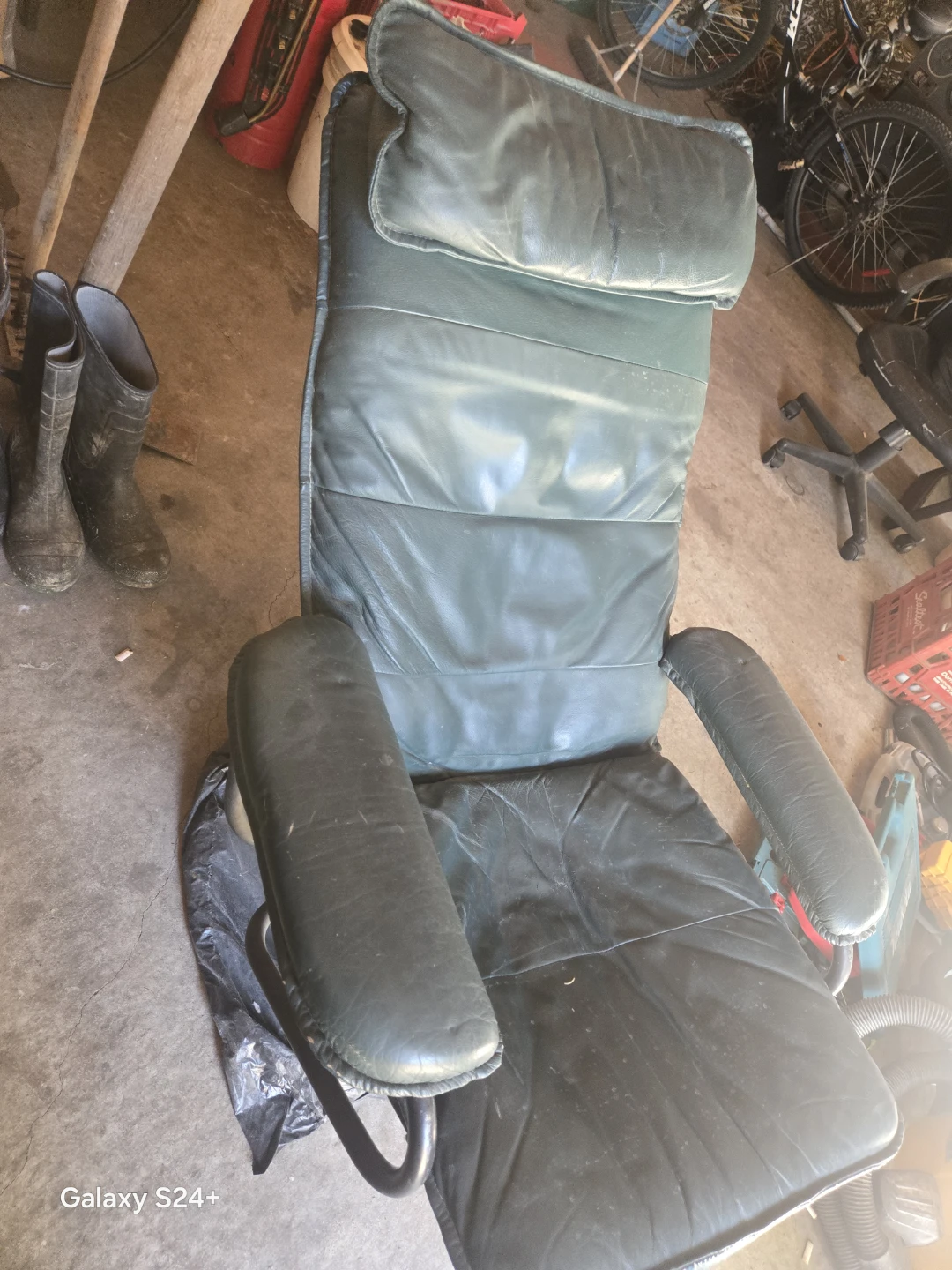 Green Leather Recliner Chair - photo 2